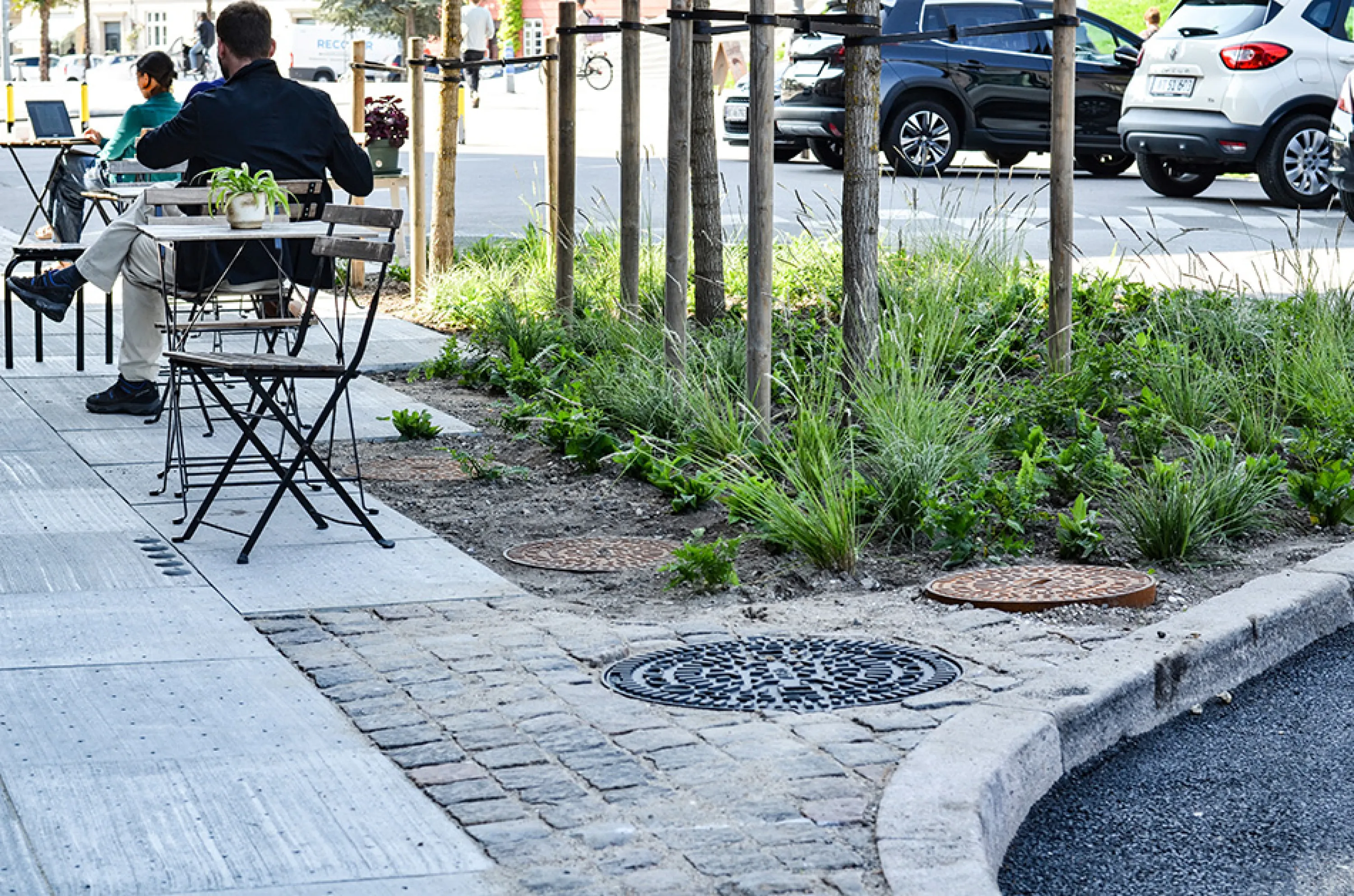 Urban sideway with Climate Tile paving.