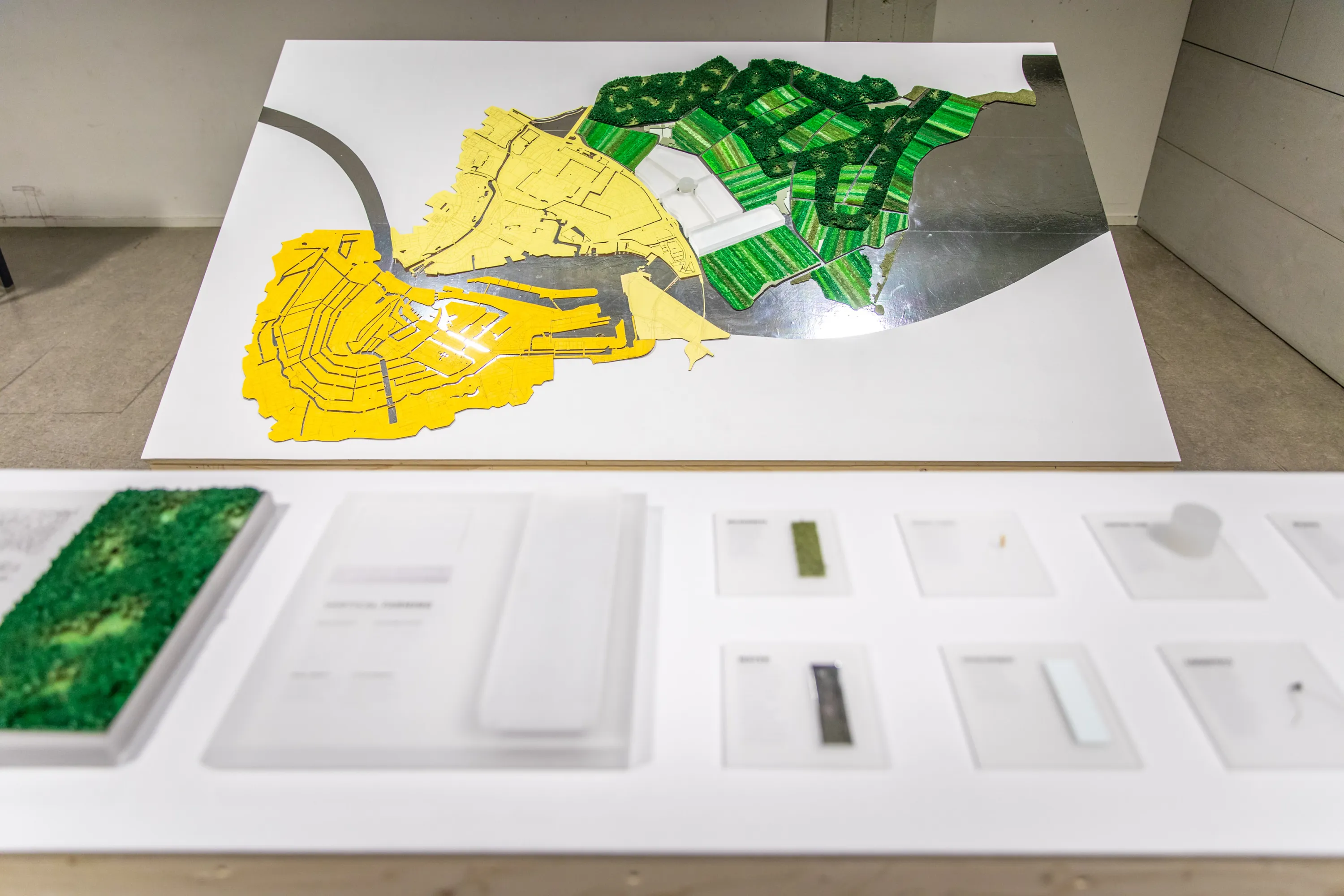Amsterdam 3D map showing a big portion of land devoted to growing food.