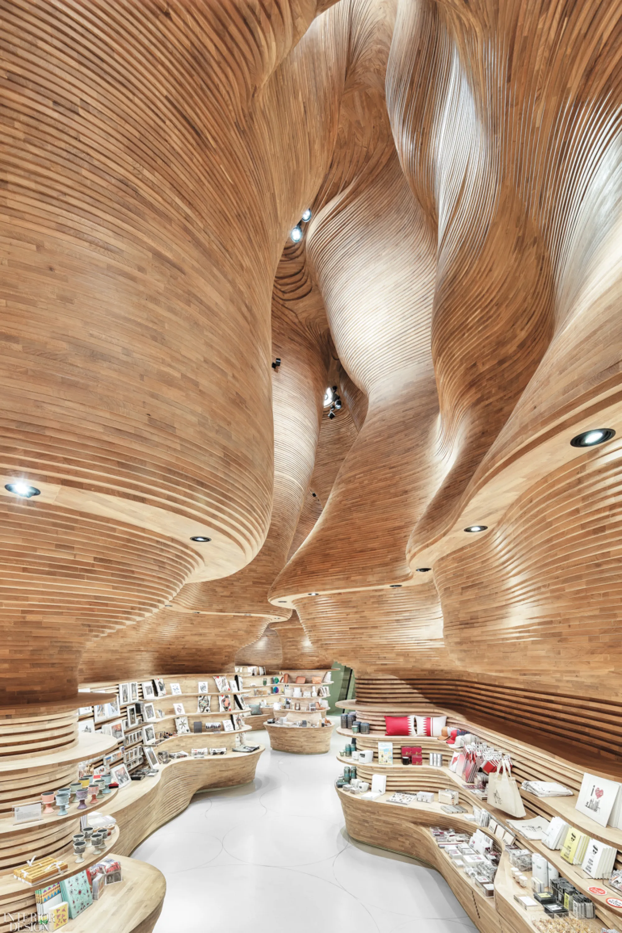 Interior reproducing the shape and atmosphere of a natural cave.